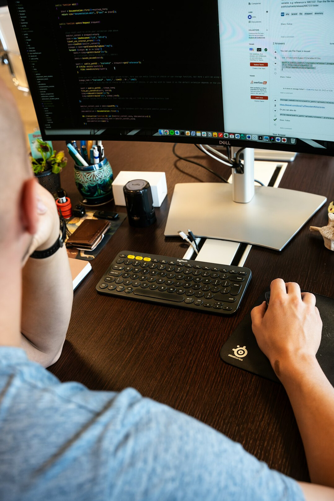 japanese programmer at desk